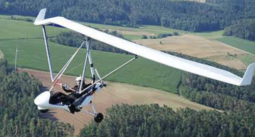 Aeros Elektrotrike mit Combat 12 T