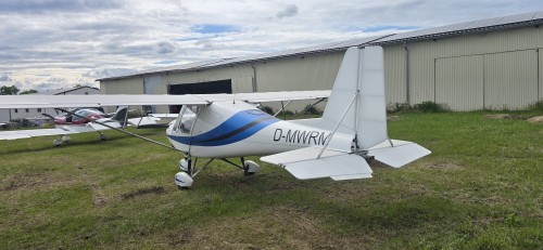 Ikarus C42 B